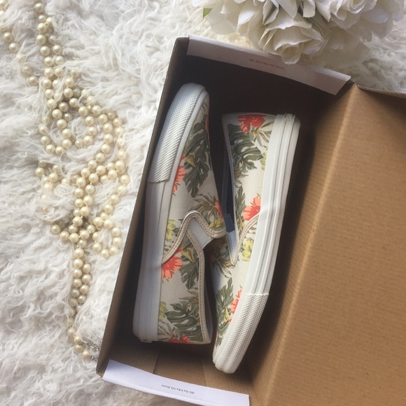 NWT • TALBOTS Jungle Hibiscus Slip On Sneaker - Picture 11 of 16